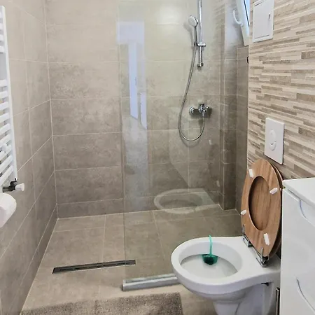 Niki Lägenhet Mangalia