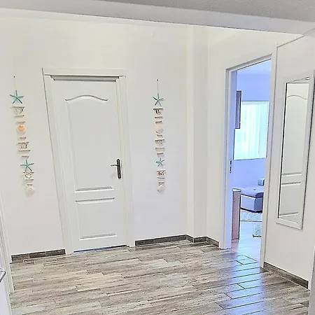 Niki マンガリア